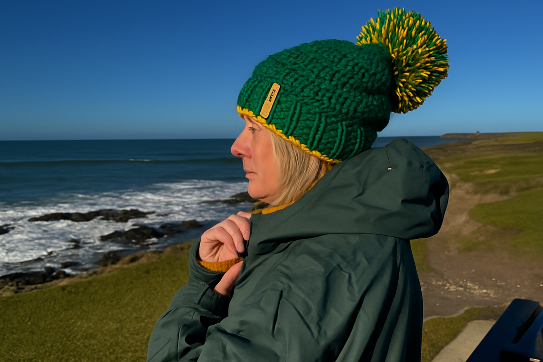 How to Safely Prepare for Winter Sea Swimming and Choose the Right Changing Robe for You